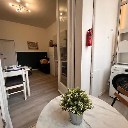 Sunny Sands Apartment *